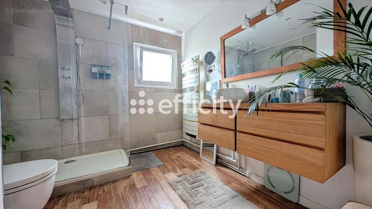 Appartement à LOGNES