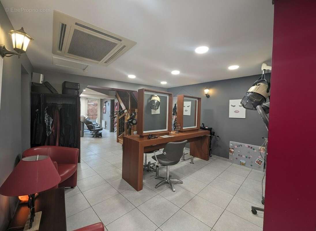 Photo 2 - Commerce à SAINT-JUST-EN-CHAUSSEE