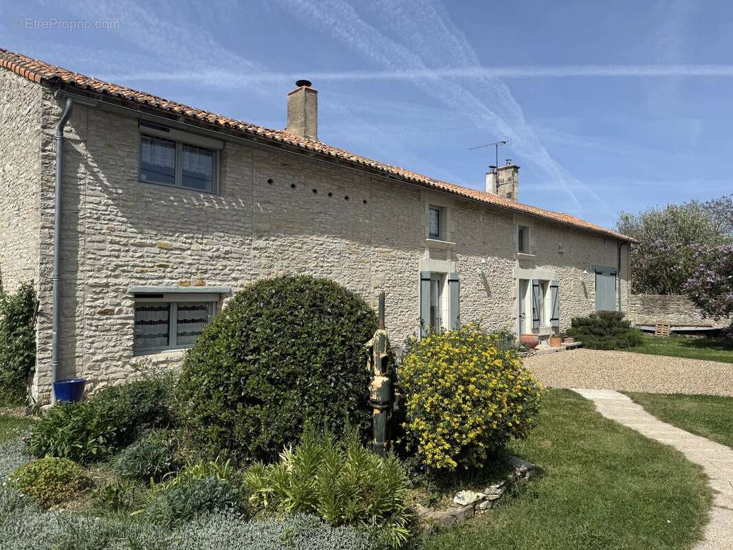 Maison à CUHON