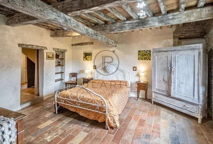Château-hameau du XIIe siècle - photo 44