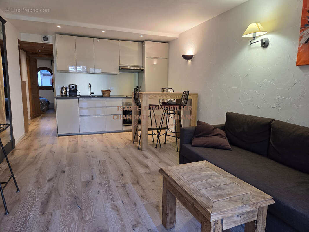 Pièce à vivre / Vente appartement Chamonix - Appartement à CHAMONIX-MONT-BLANC
