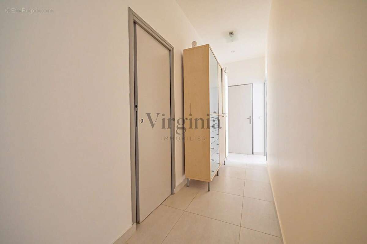 Appartement à CHARENTON-LE-PONT