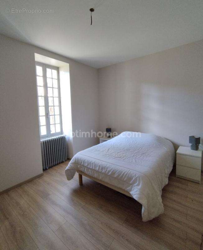 En Charente, ANGOULEME. Maison 145 m², 4 chambres, jardin clos 830 m² et grand garage - photo 7