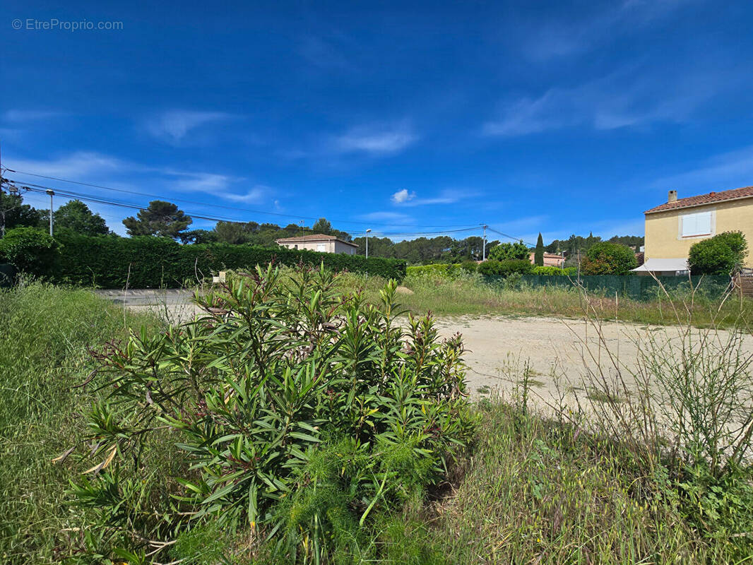 Terrain La Bouilladisse 500 m2 - photo 2