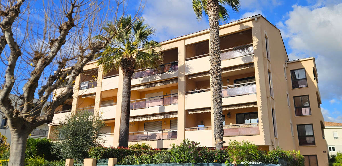 Appartement à SANARY-SUR-MER