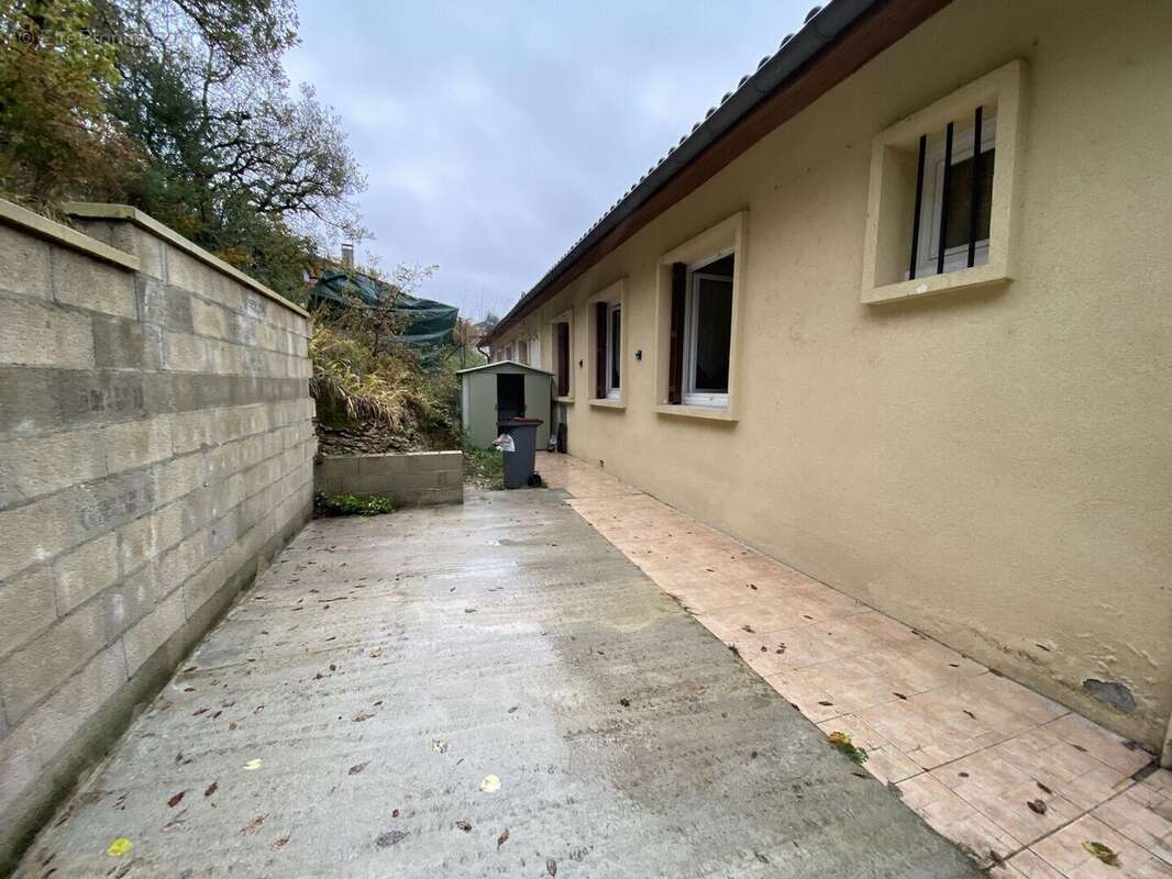 terrasse arrière + façade arrière - Maison à ARCAMBAL