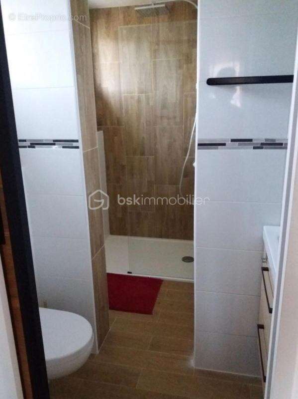 Maison à SAINT-LAURENT-DE-LA-SALANQUE