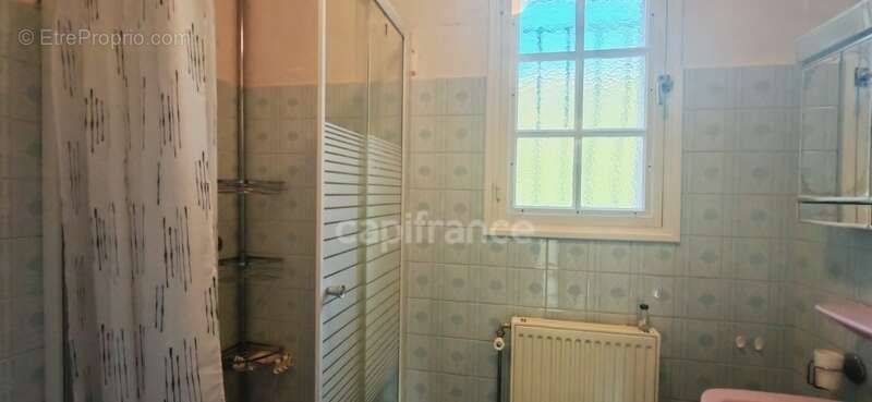 Maison à FONTVIEILLE