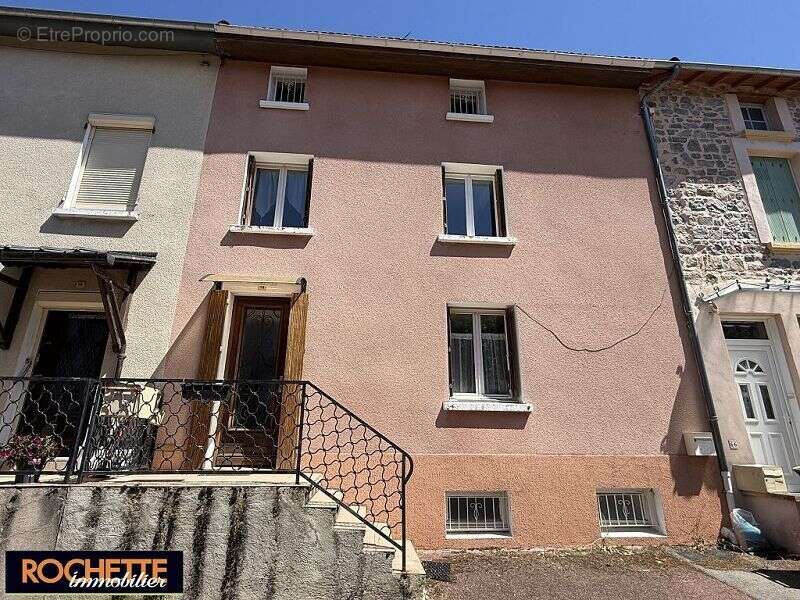 Maison 129 m² à Saint-Just-La-Pendue  - photo 8
