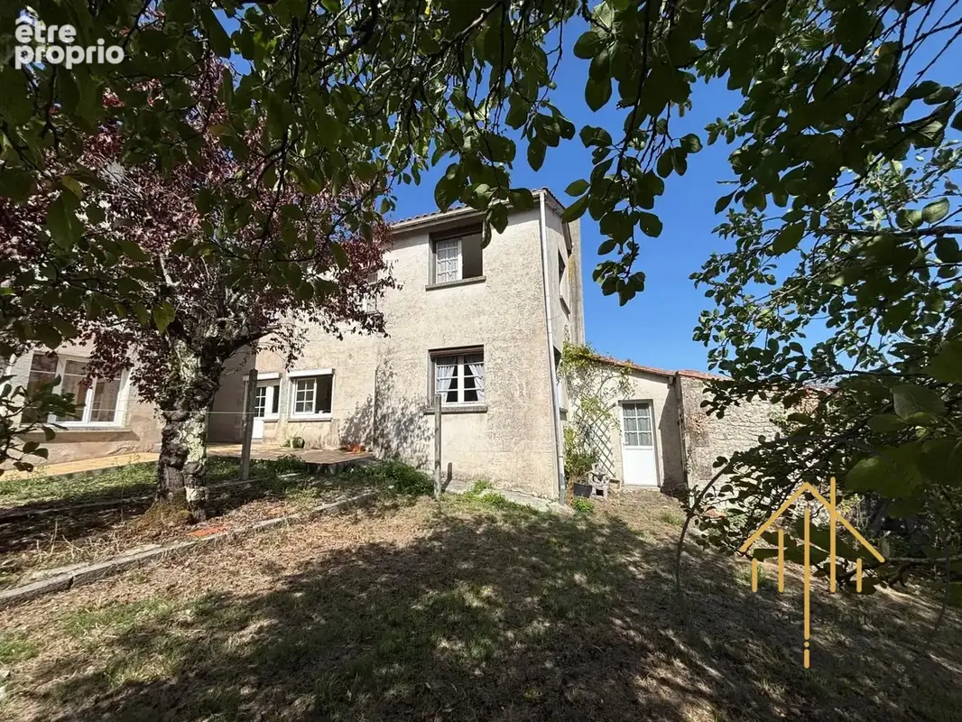 Maison 5 pièces 110 m² à vendre à Lignieres-Sonneville (16130) - photo 3