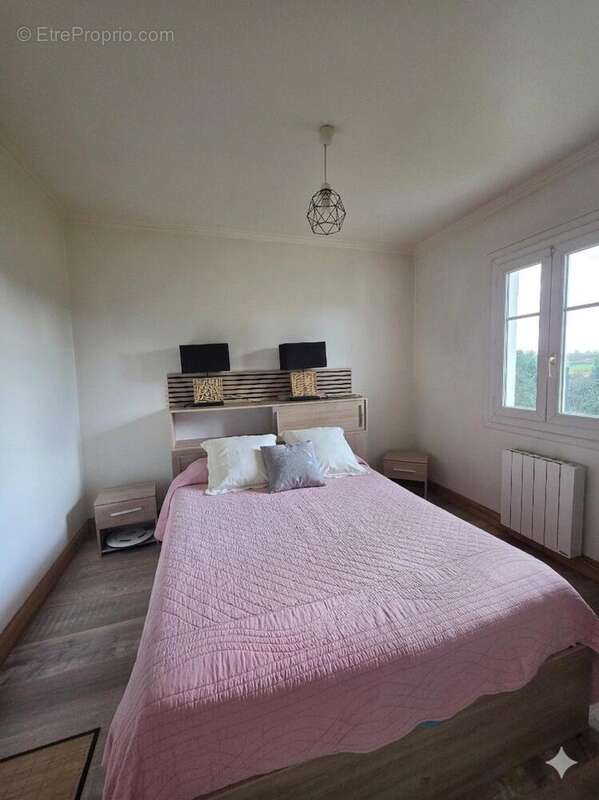 Maison 100 m² à La Vergne  - photo 5