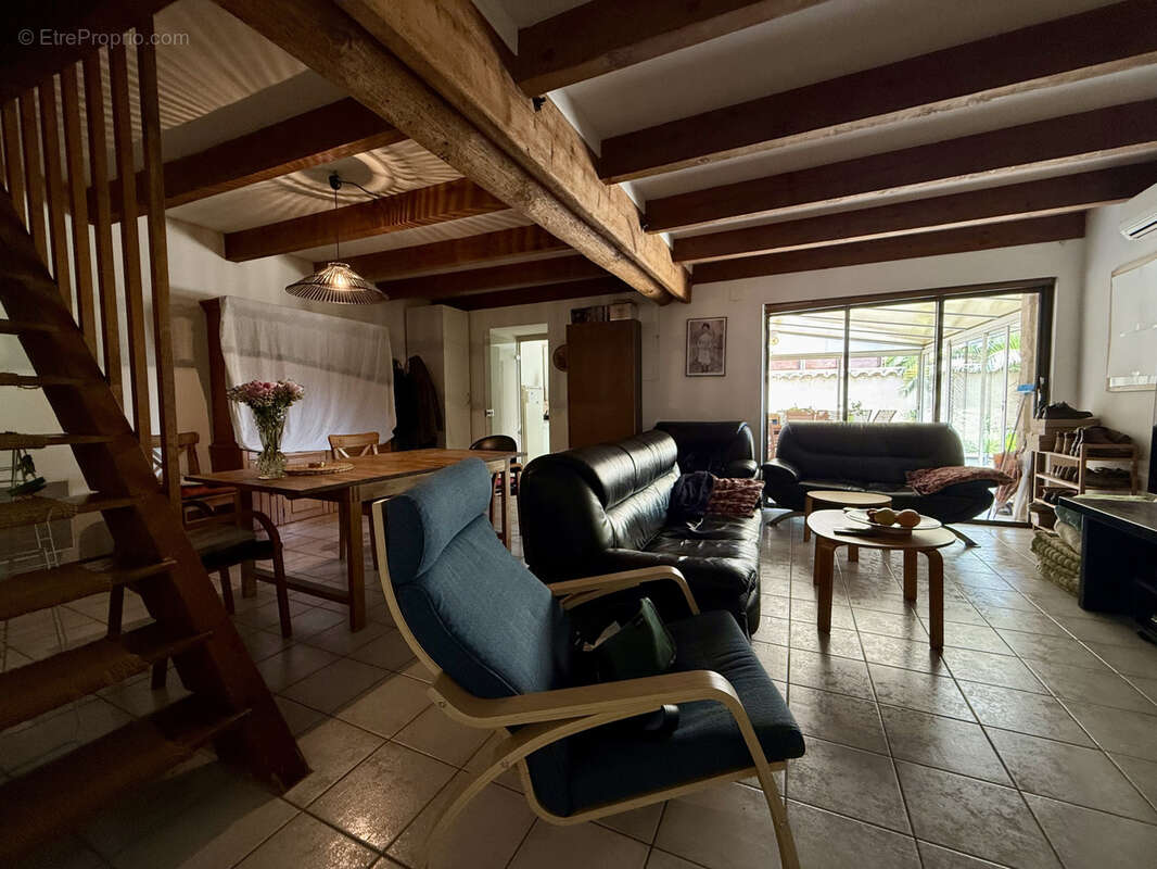 Maison à VERGEZE
