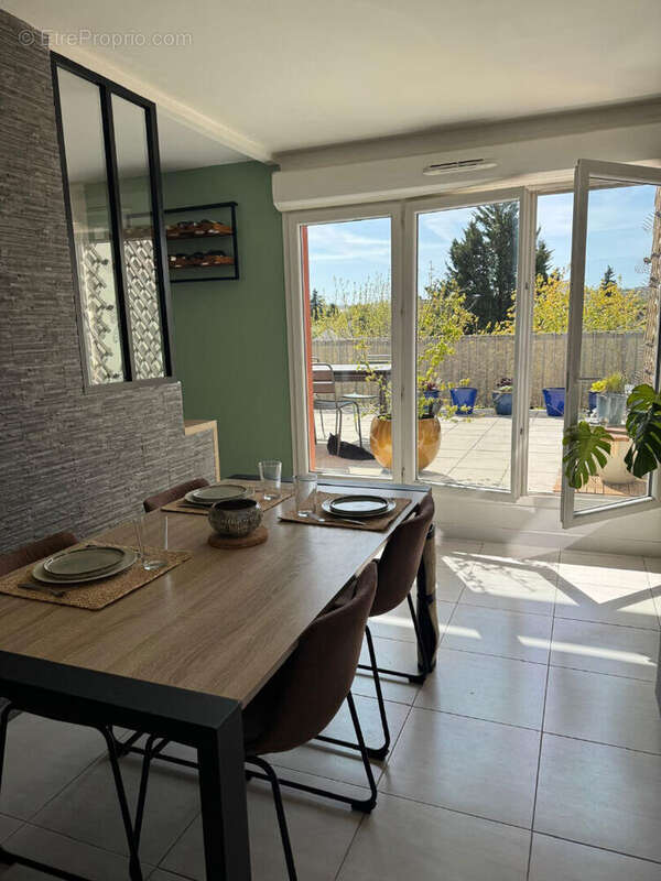 Appartement à BUCHELAY