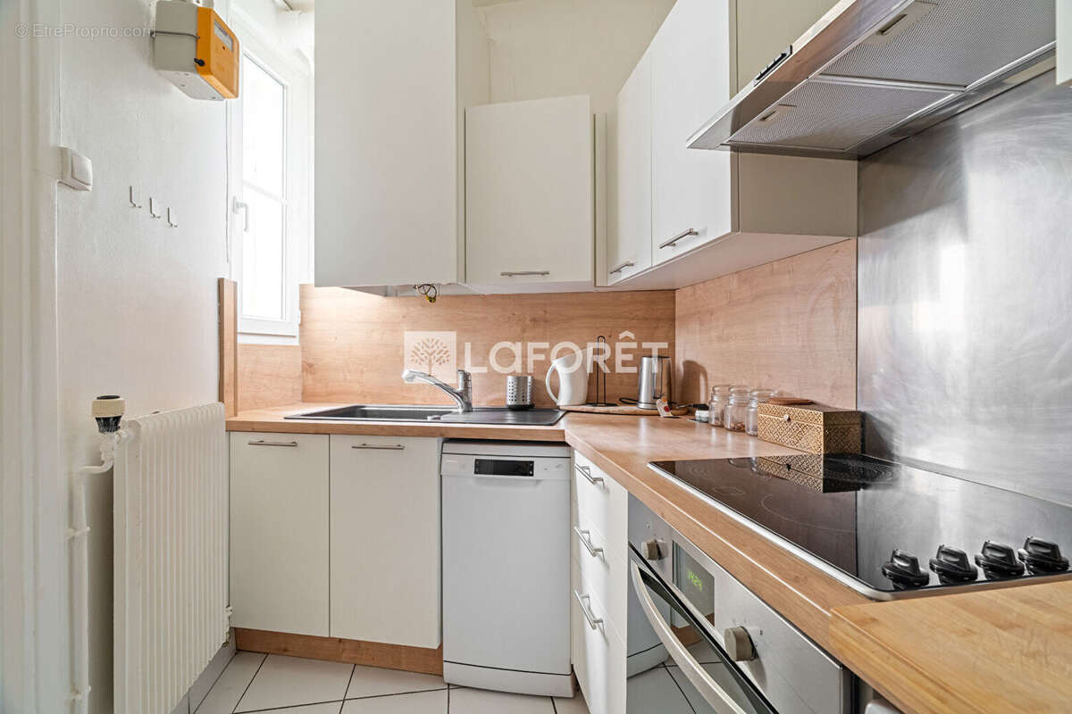 Appartement à PARIS-17E
