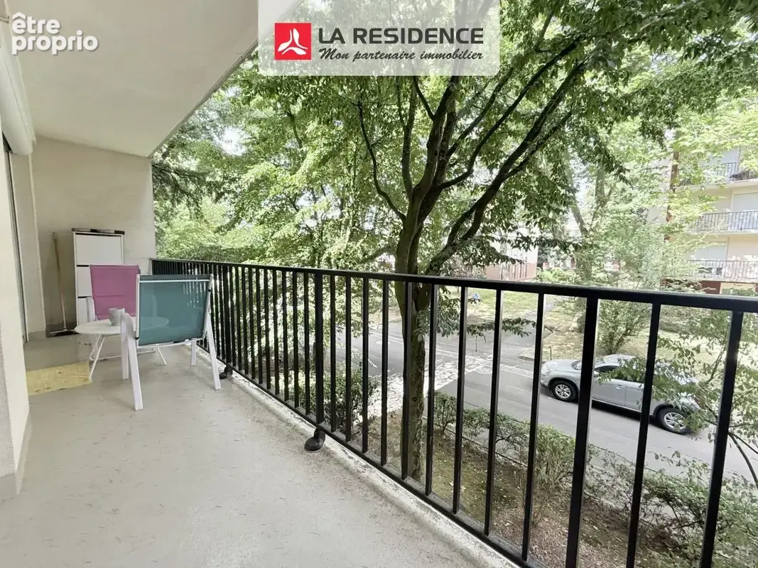 Appartement 4 pièces 80 m² à vendre à Velizy-Villacoublay (78140) - photo 4