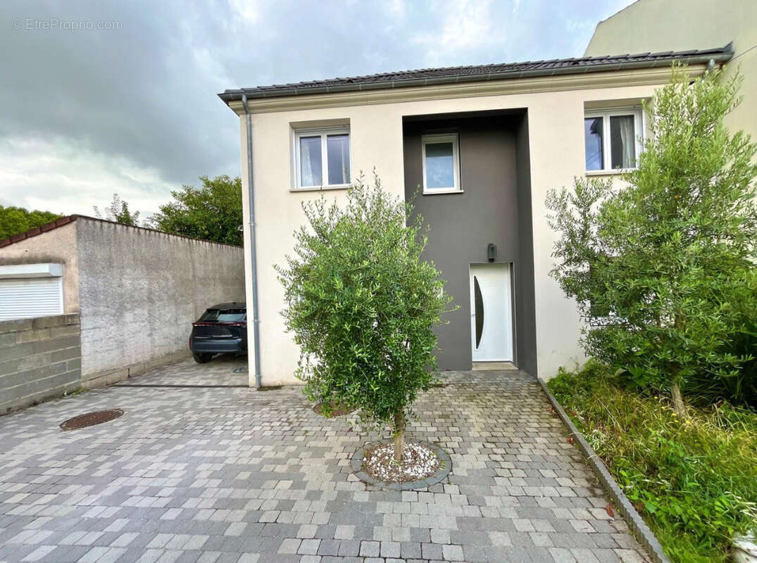 Maison à MITRY-MORY