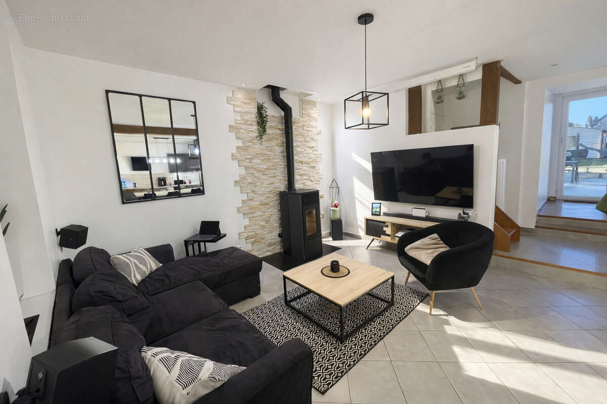 Maison à CREPY-EN-VALOIS