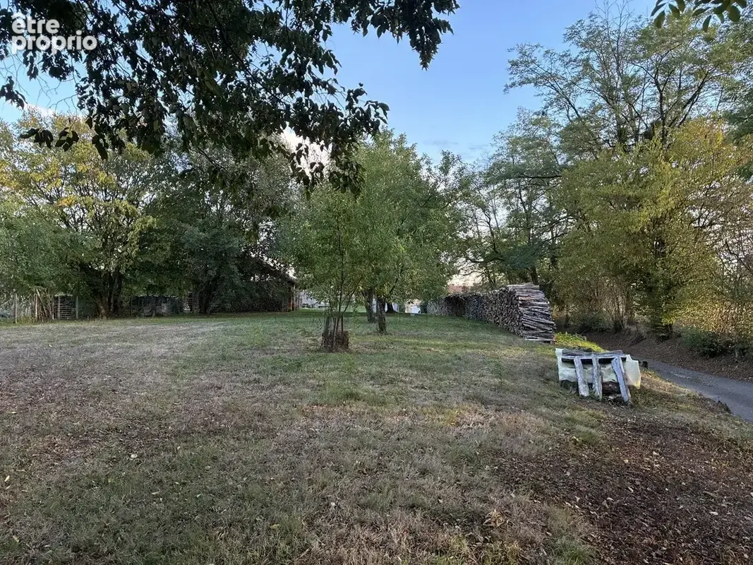 Terrain 2020 m² à Servigney  - photo 2