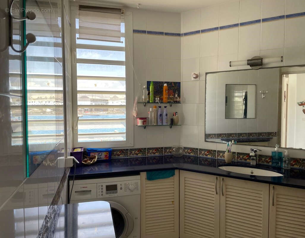 Vue mer imprenable  pour ce superbe appartement 3 piéces dans résidence sécurisée avec pisicne - photo 16