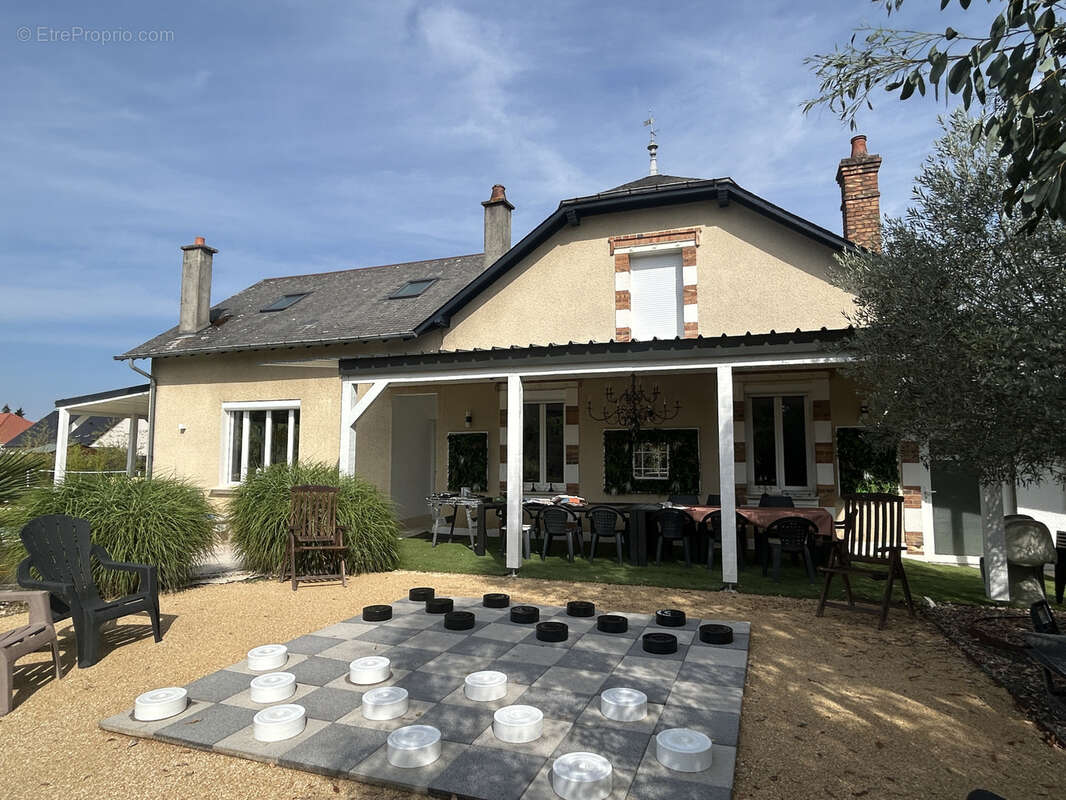 Maison à AUBIGNY-SUR-NERE