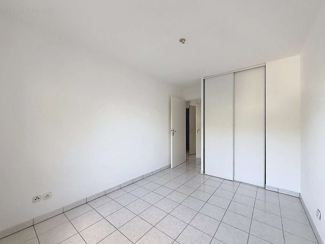 AUCH- T2 de 38m² avec balcon et place de parking - photo 7