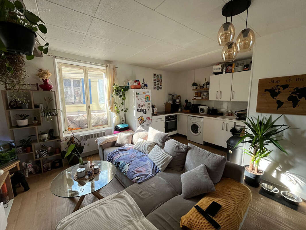 Appartement à MOUY