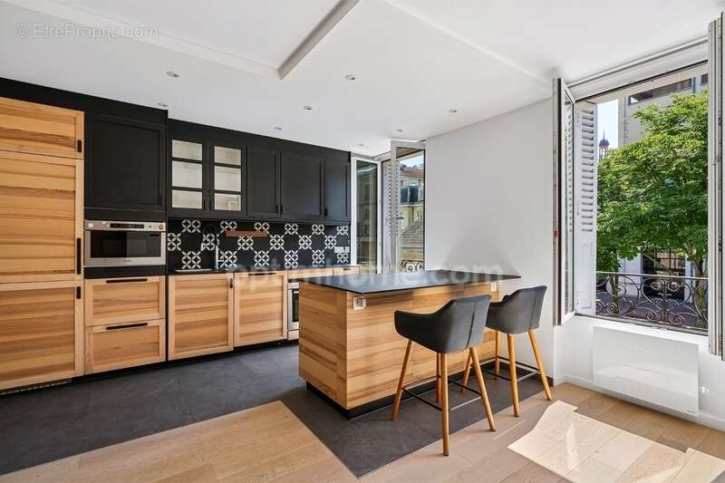 Appartement à ISSY-LES-MOULINEAUX