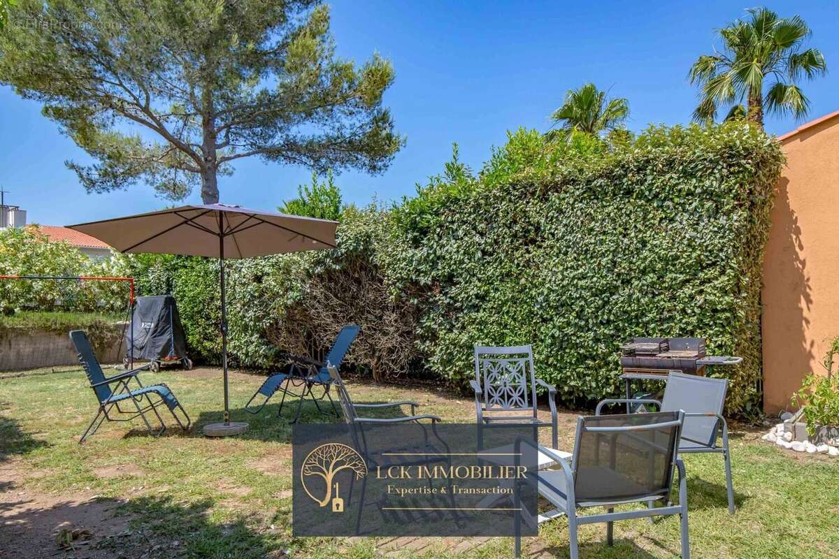 Maison à ROQUEBRUNE-SUR-ARGENS