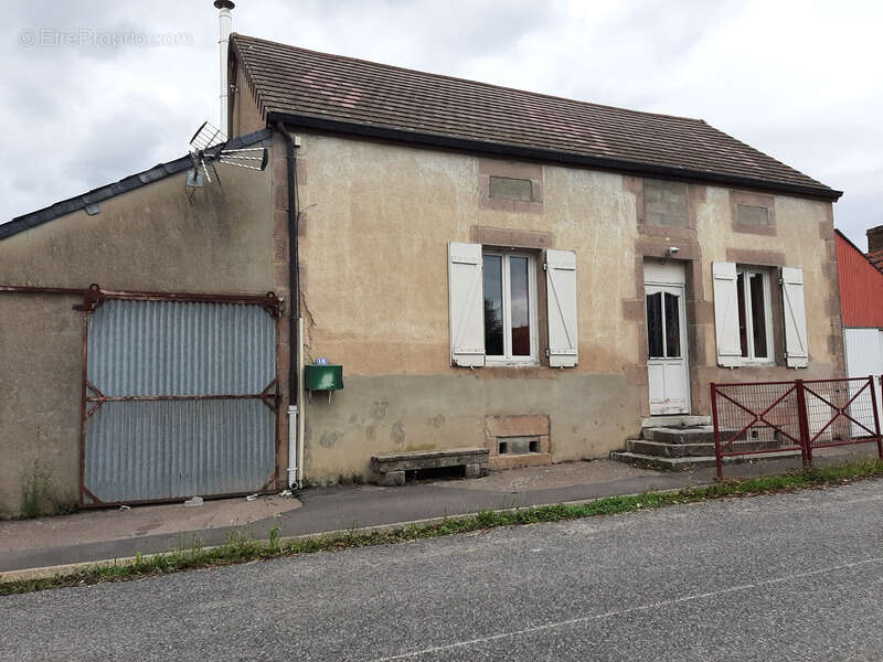 Maison à TOULON-SUR-ARROUX