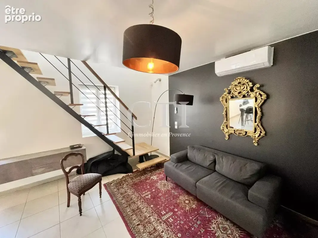 Photo Appartement à Vaison-La-Romaine au prix de 168 000€