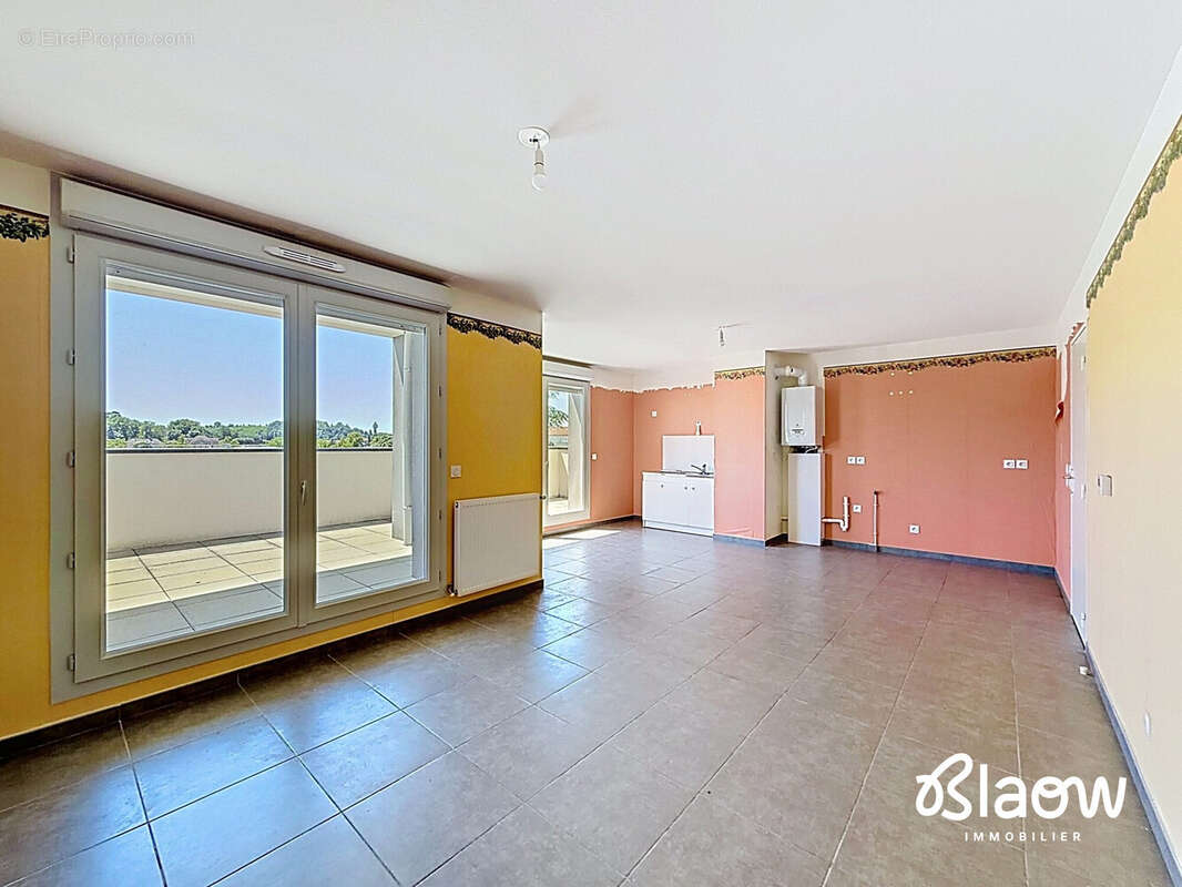 Appartement à MEYZIEU
