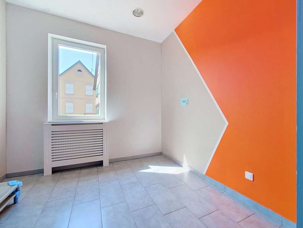 Commerce 166 m² à Holtzheim  - photo 5