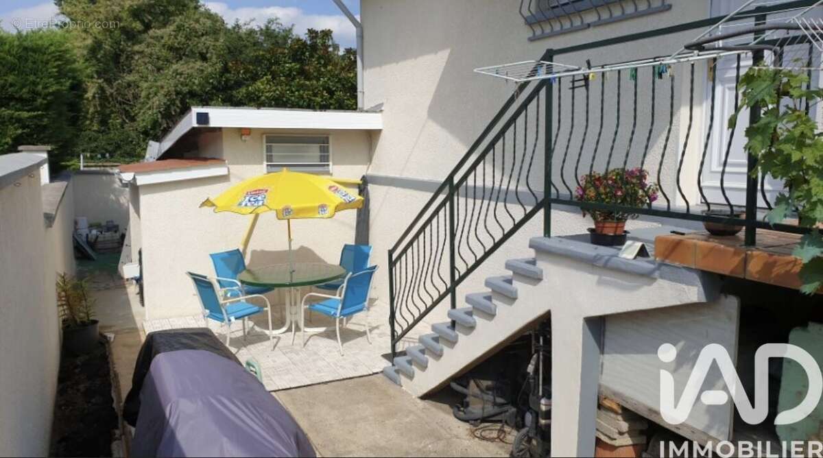 Photo 2 - Maison à RIS-ORANGIS