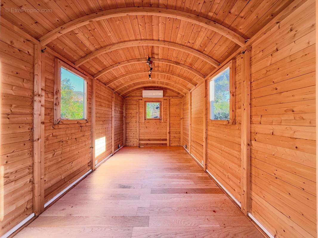 Maison à TOURRETTES-SUR-LOUP