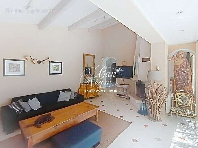 Villa de charme avec garage à vendre dans les hauteurs de grimaud - golfe de saint tropez - photo 9