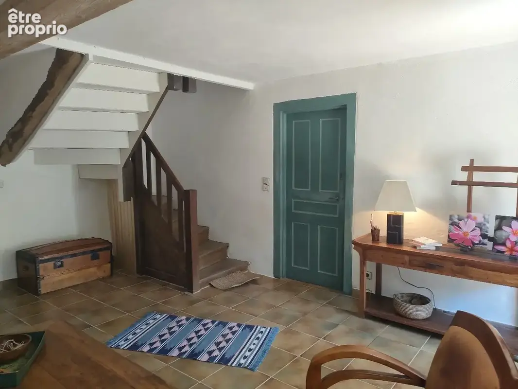 Exceptionnel !!! Ensemble immobilier sur 93 HA de terres avec ruisseau , sources ... - photo 4