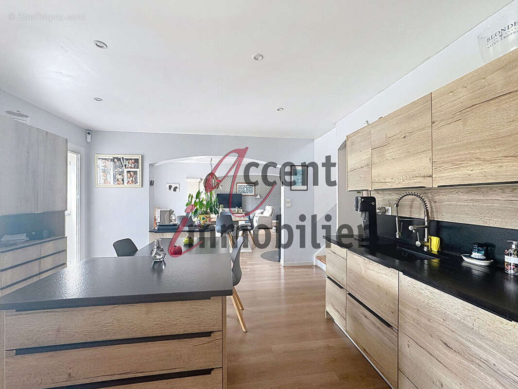 Mollégès, villa de 130m² avec piscine sur 1200m² de terrain - photo 6