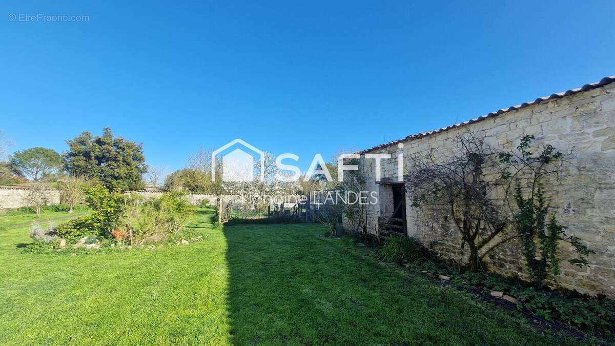 Photo 8 - Maison à VERINES