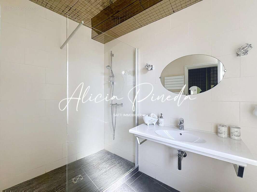 Photo 5 - Maison à CRESPIERES