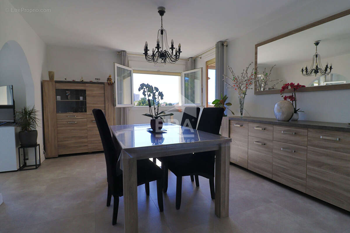 Appartement à MARSEILLE-10E
