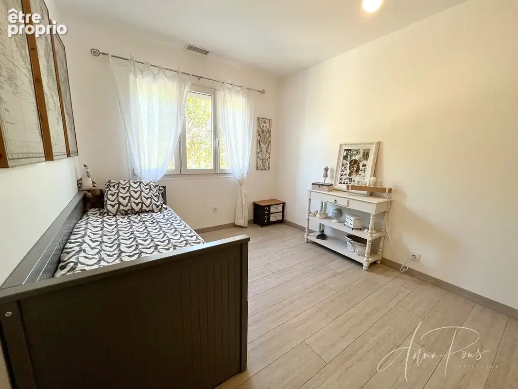Dpt Var (83), à vendre HYERES Villa sans vis à vis- 1000m² de terrain - 3 chambres  - piscine - jardin - GARAGE - photo 18