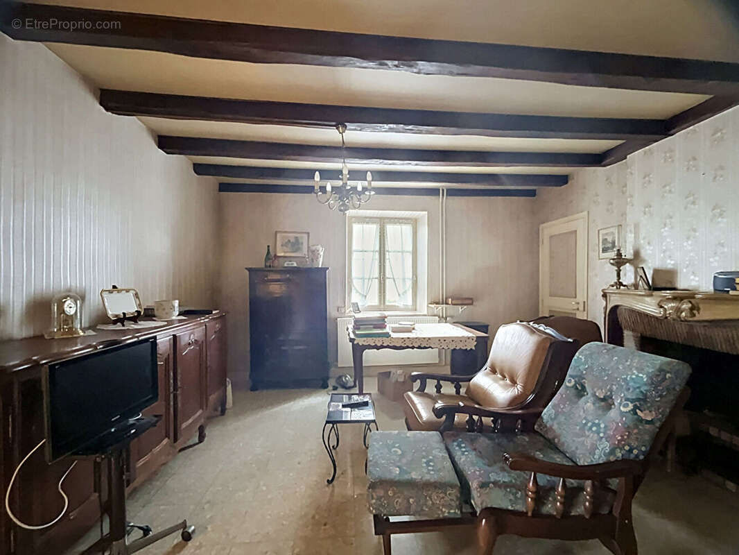 Maison à FRANCHEVILLE