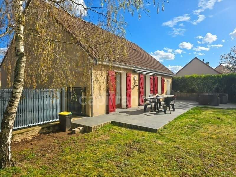 Maison à CONNERRE