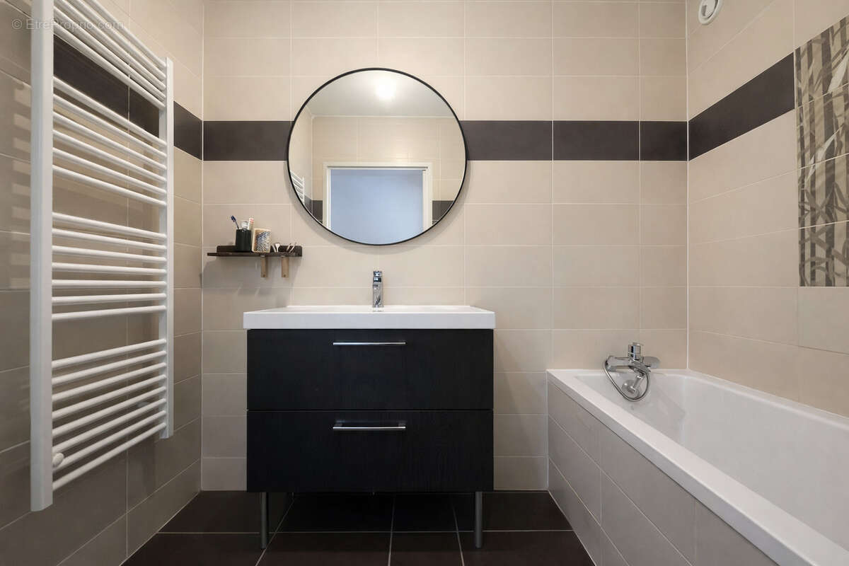 Appartement à SAINT-GENIS-LAVAL