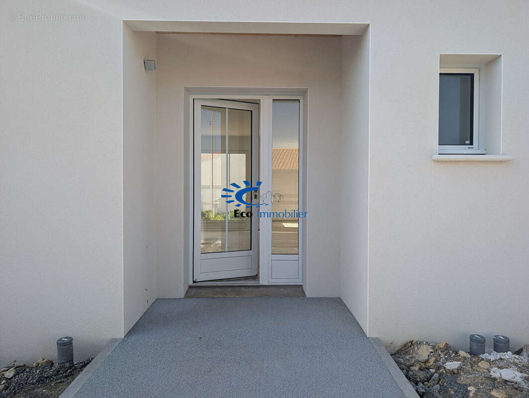 Maison à SAINT-XANDRE