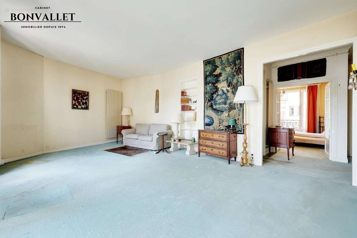 Appartement à PARIS-15E