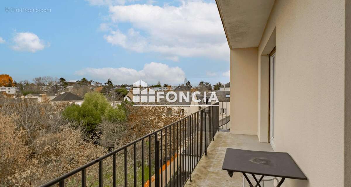 Appartement à SAINT-CYR-SUR-LOIRE