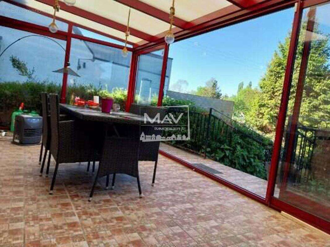 Maison 110 m² à Erchin  - photo 2