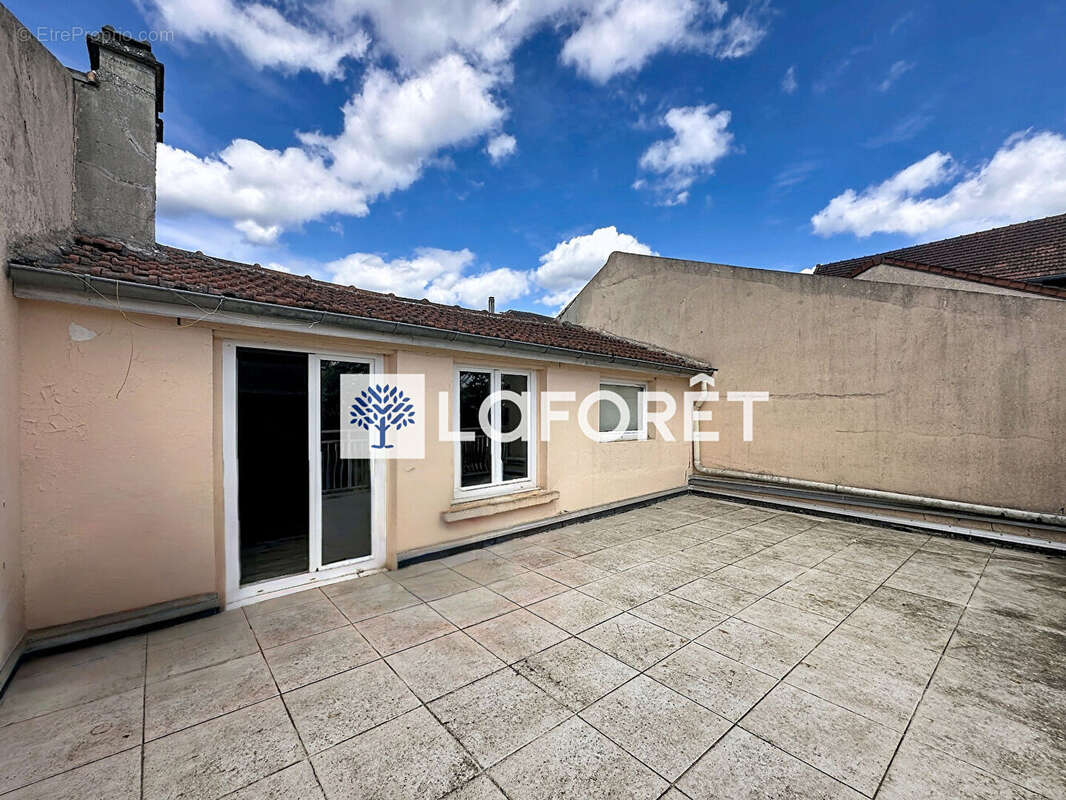 Appartement à SAINT-NOM-LA-BRETECHE