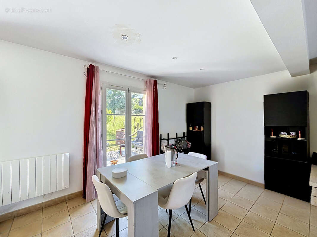 Maison à CHARS